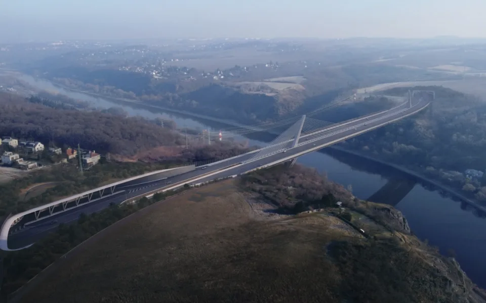 1. místo. Sdružení Stráský, Hustý a partneři a Studio acht