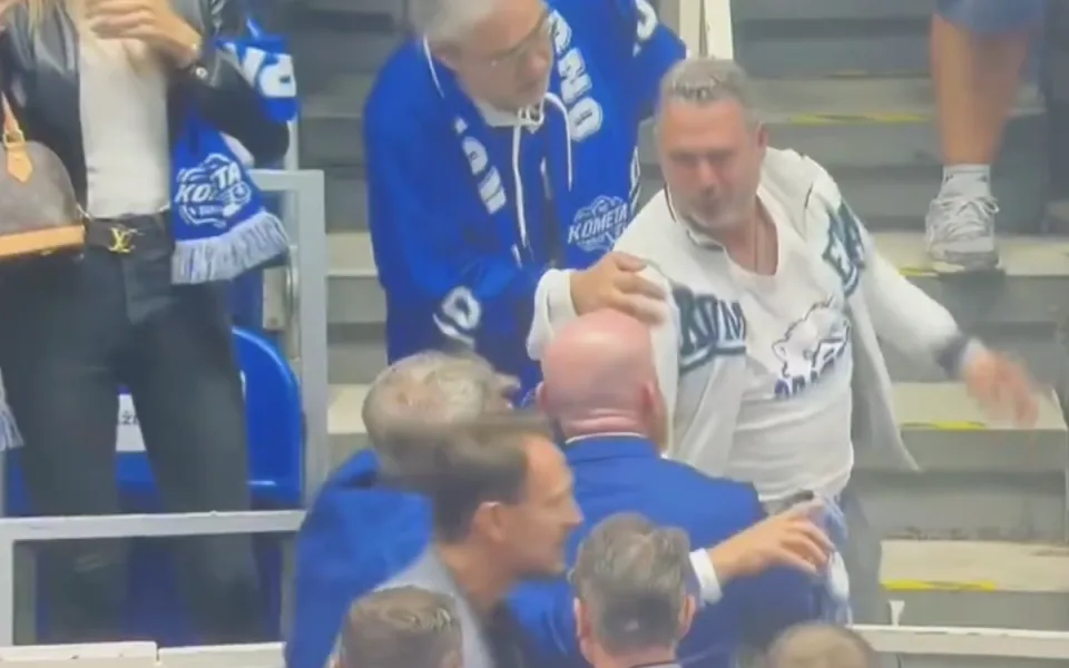 Sparta odsoudila konflikt opilého fanouška Komety s trenérem.
