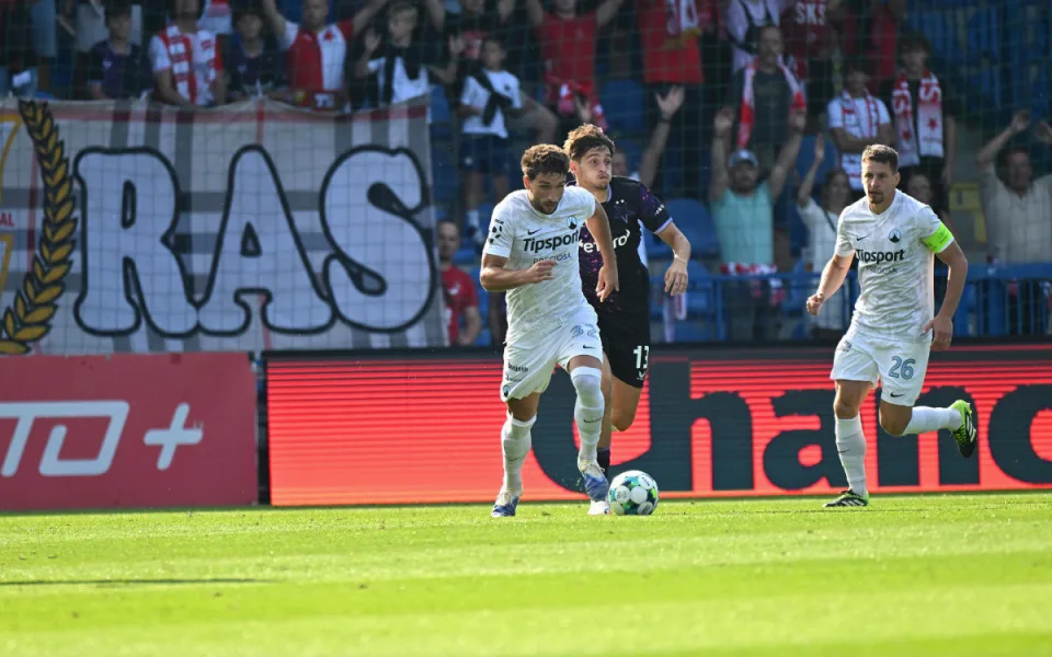 Slovan neudržel vedení nad mistrem, se Slavií remizoval 1:1