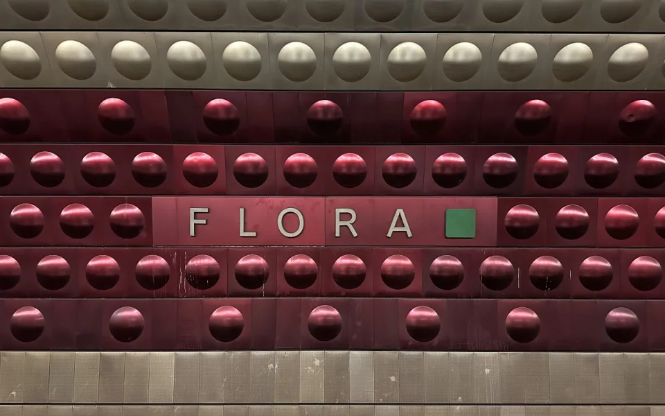 Stanici Flora po 45 letech opraví. Slavná prsa a antiprsa očistí a vrátí zpět