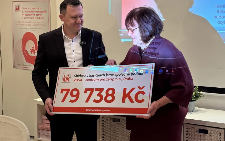 Zákaznická sbírka KiK podpořila azylový dům.