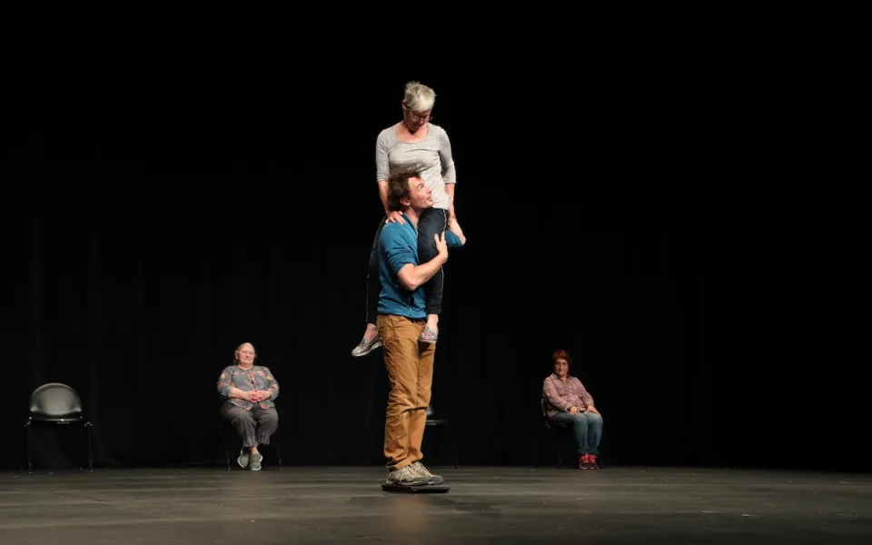 Grand-Mother Project spojuje na Cirkopolis akrobacii, důvěru a stáří
