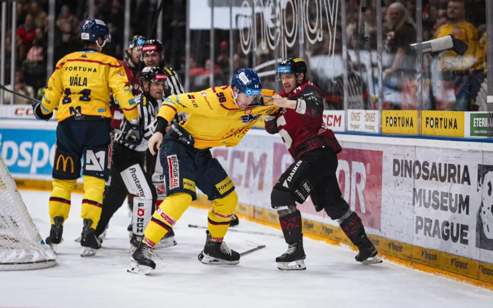 Hokejisté Sparty zdolali České Budějovice 4:3, Shore si připsal tři body