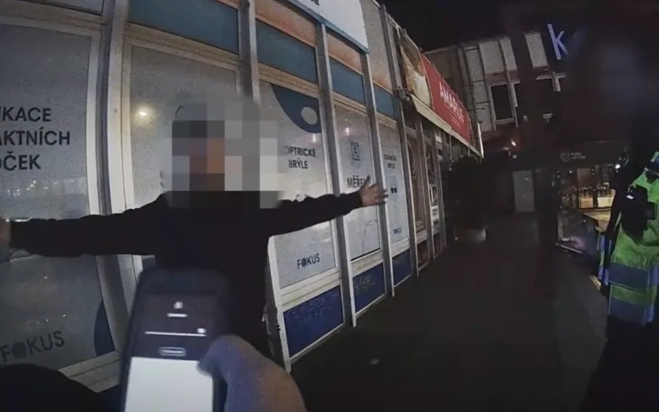 Muž skončil na psychiatrii.