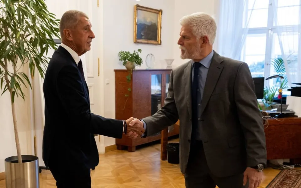 KOMENTÁŘ: Souboj o Ankaru, Babiš ve sporu s prezidentem hraje o hodně