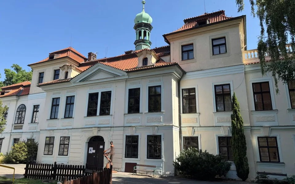 Praha odkoupí od státu zámek Veleslavín, schválili dnes zastupitelé