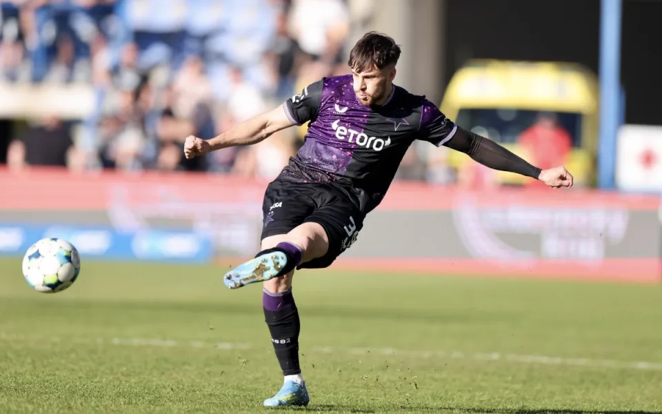 Slavia na úvod nadstavby porazila Slovan, rozhodly dva góly v první půli