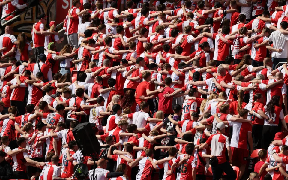 Tribuna Sever se sešla s vedením Slavie, "kotel" chtějí otevřít co nejdříve
