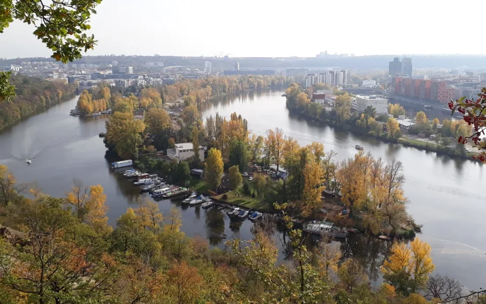 Praha se dohodla s developerem na Libeňském ostrově, pozemky vymění za nové byty