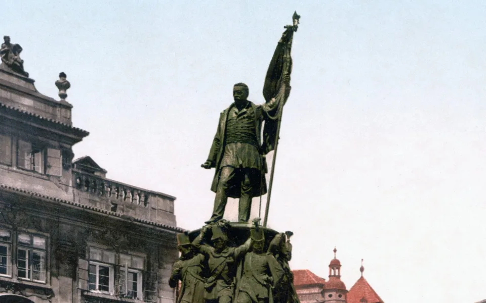Socha Radeckého se vrátí na Malostranské náměstí, město touží po originálu