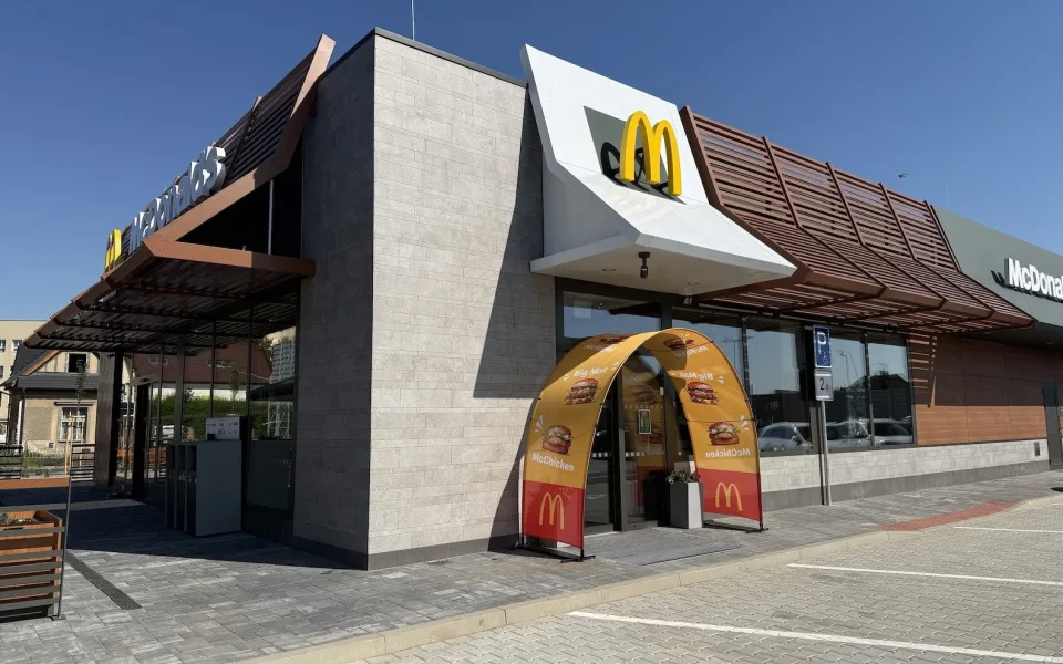 McDonald's otevřel brány v Kutné Hoře. První restaurace ve městě stříbra